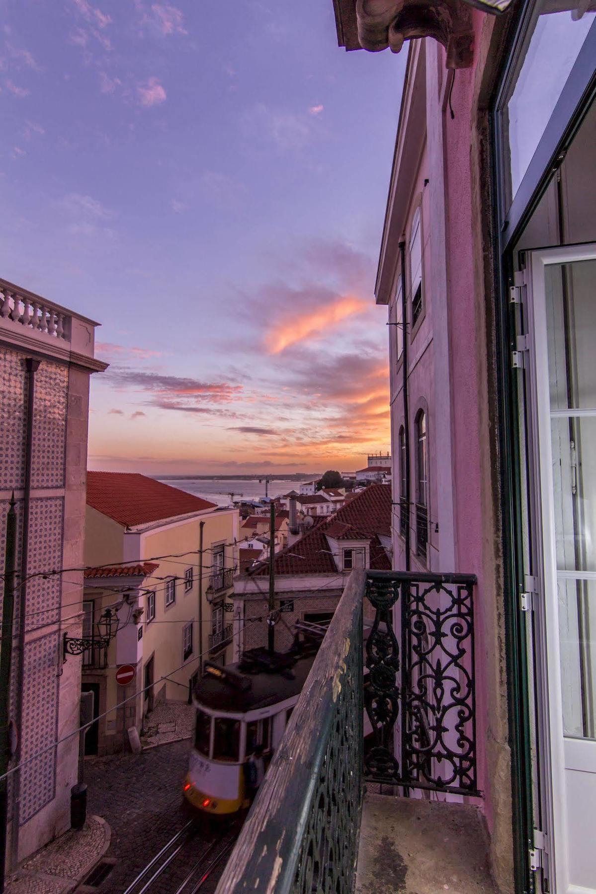 Alfama Patio Apartments Lisbon Exterior photo